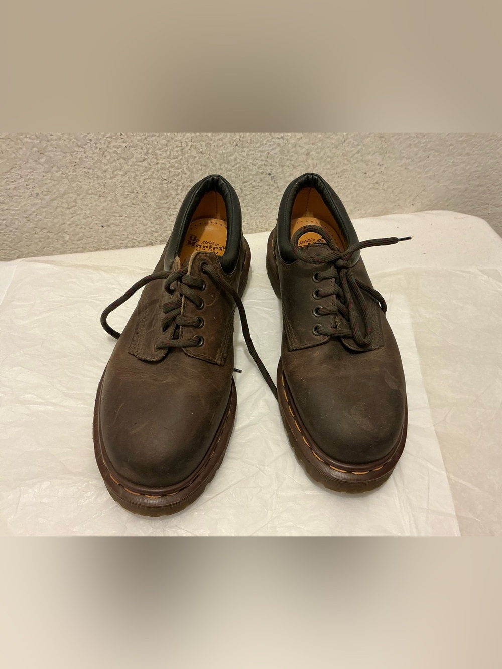 Dr. Martens 8053 Crazy Horse Leather Casual Shoes in dark brown size 8 England - Picture 2 of 10